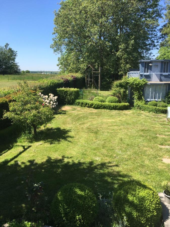 Maison Et Son Jardin Situes Dans Le Condroz Villa Marchin