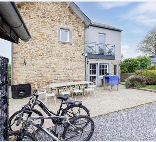 Villa Maison Et Son Jardin Situes Dans Le Condroz